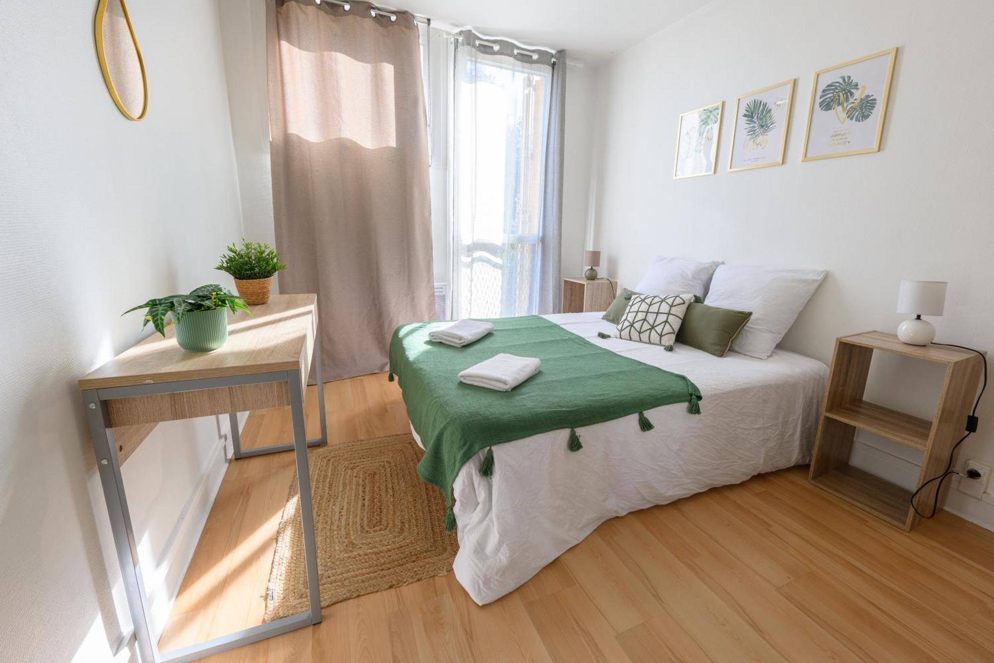 Grand Appartement Avec Balcon Hyper - Centre ตาร์บ ภายนอก รูปภาพ