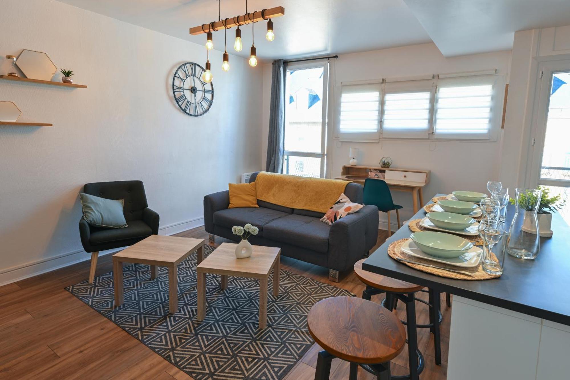 Grand Appartement Avec Balcon Hyper - Centre ตาร์บ ภายนอก รูปภาพ